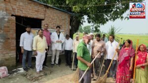 सेवा संकल्प अभियान के तहत गौशाला में चला स्वच्छता अभियान, गौवंशों को खिलाया गुड़ और केला