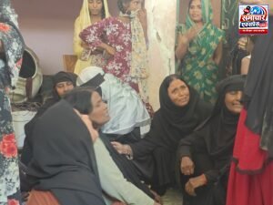 जमीन विवाद में खून से लाल हुई सड़क, लाठी-डंडों से पीटकर अधेड़ की हत्या