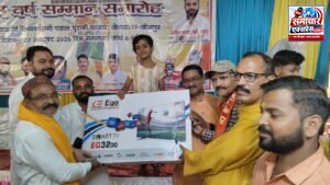 रक्तवीरों और समाजसेवियों का सम्मान, जीविका ने जीती एलईडी टीवी: नि:स्वार्थ सेवा करने वालों का सम्मान ही सच्ची सामाजिक चेतना : अजय सिंह